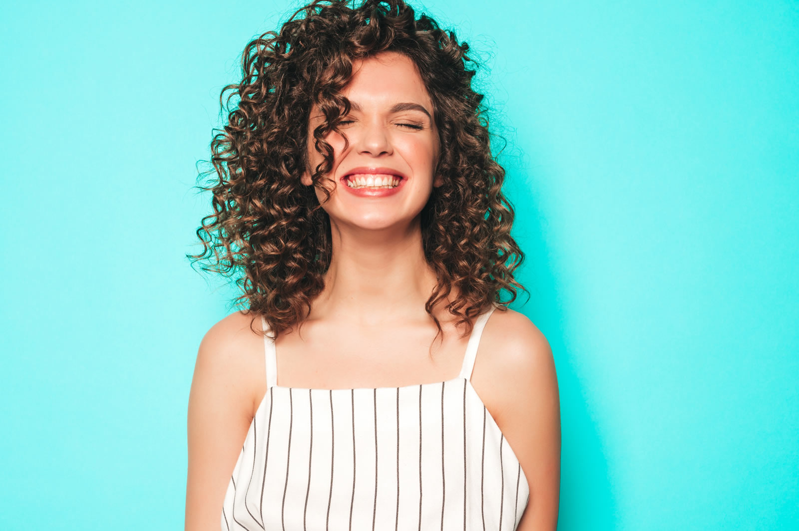 NovaHairLiquid -Nova BTOX: Más Allá del Alisado, la Revitalización de Tus Rizos